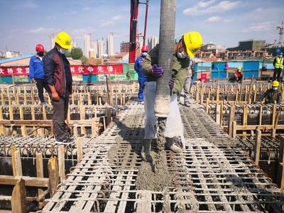 “指揮部+專(zhuān)班”破解短板弱項(xiàng) 濱州以“戰(zhàn)、搶、拼”姿態(tài)全力推進(jìn)項(xiàng)目建設(shè)